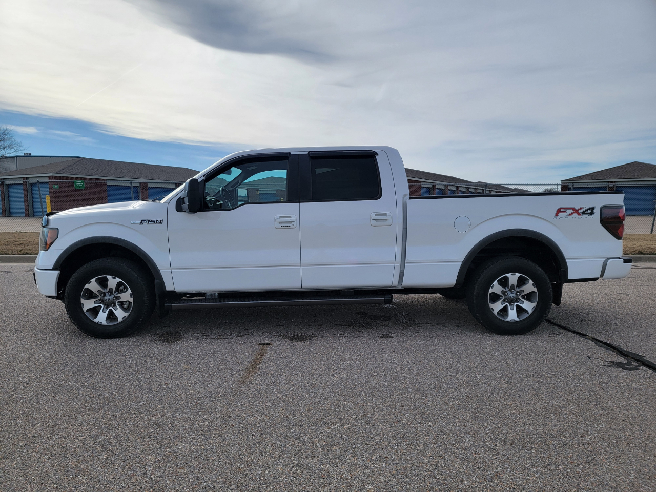 Ford F-150 4WD SuperCrew 145" Platinum 2013