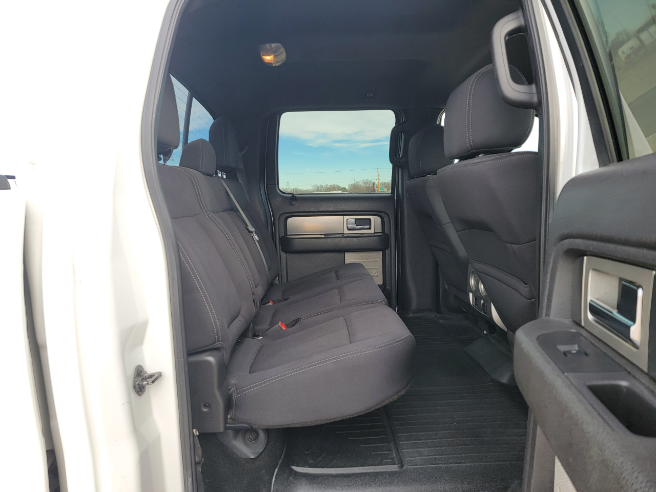 Ford F-150 4WD SuperCrew 145" Platinum 2013