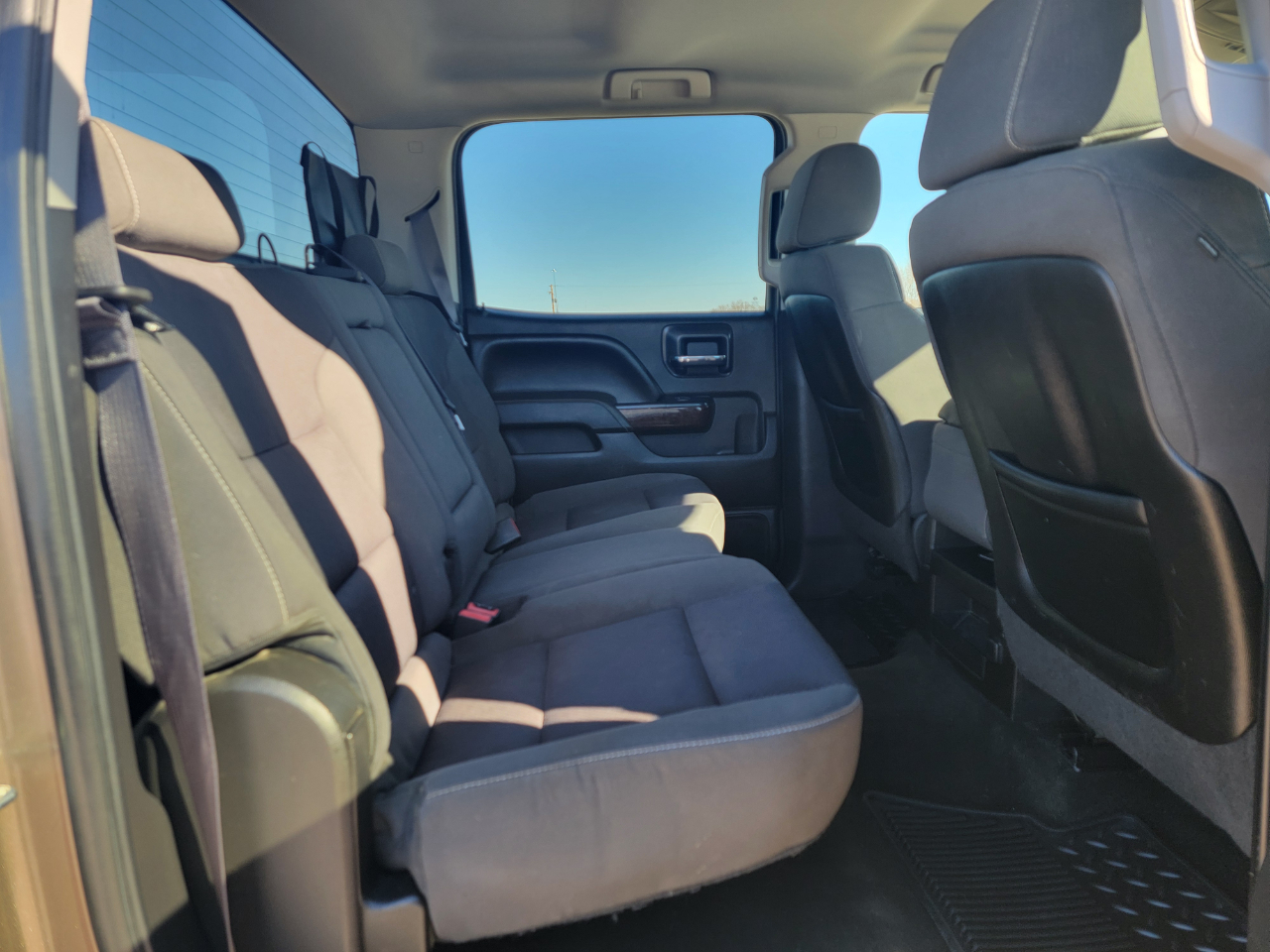 GMC Sierra 1500 4WD Crew Cab 143.5" SLE 2015