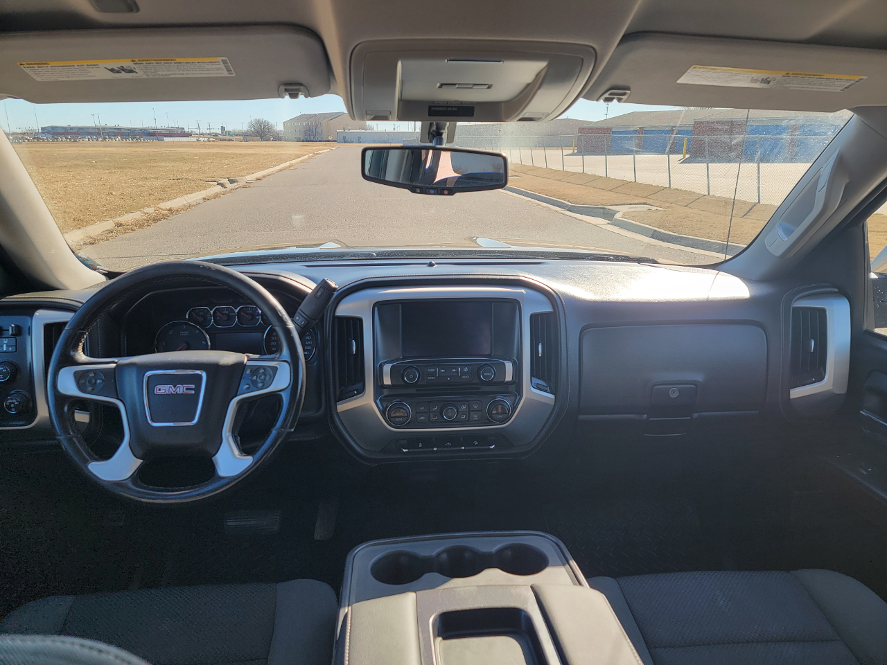 GMC Sierra 1500 4WD Crew Cab 143.5" SLE 2015