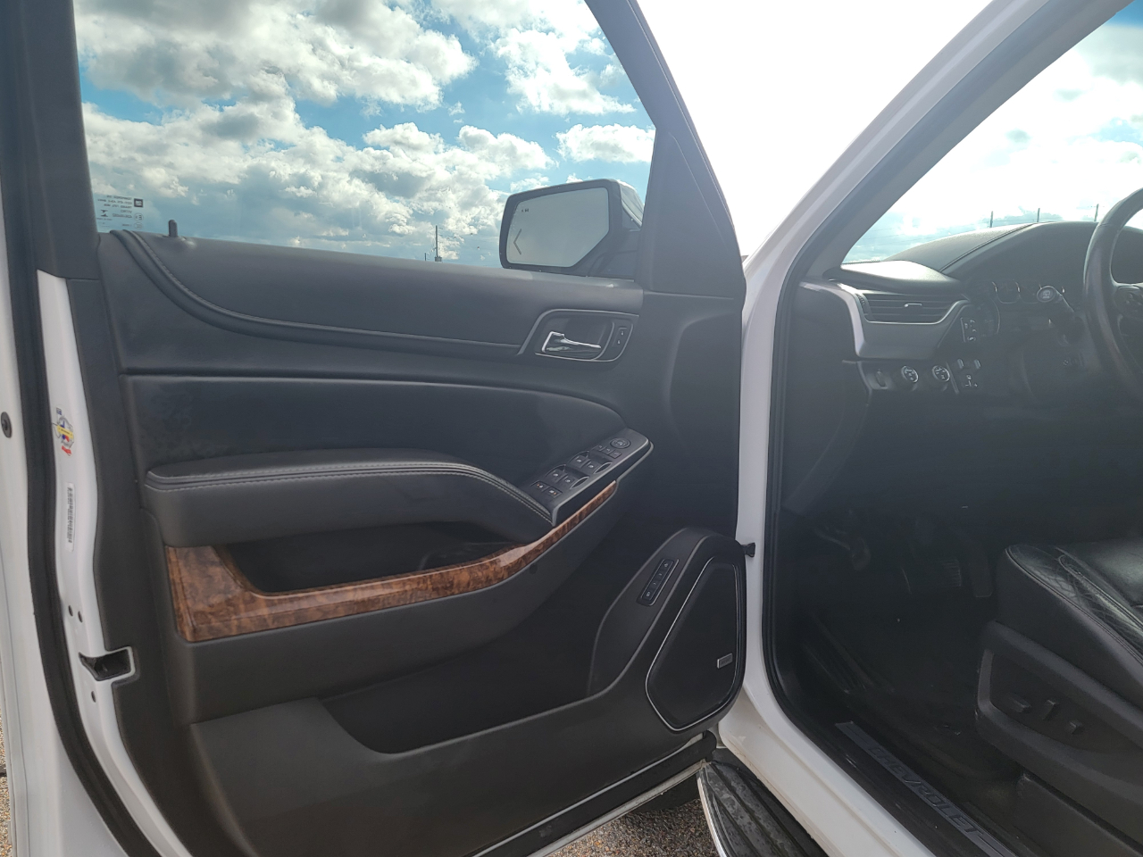 Chevrolet Suburban 4WD 4dr 1500 LTZ 2016