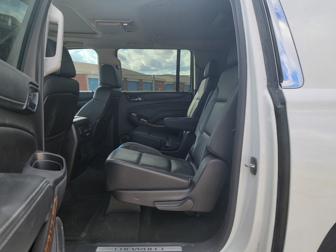 Chevrolet Suburban 4WD 4dr 1500 LTZ 2016