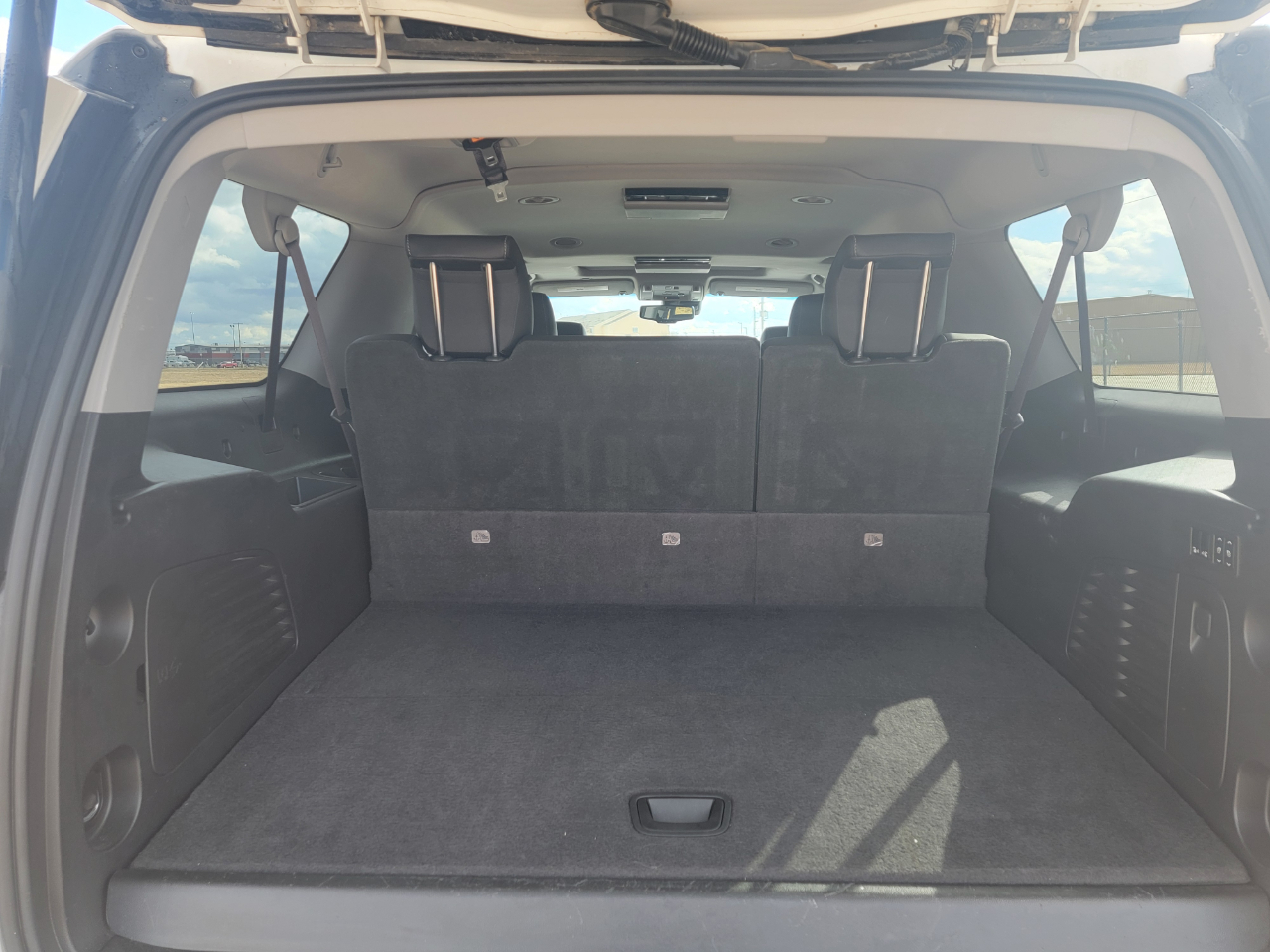 Chevrolet Suburban 4WD 4dr 1500 LTZ 2016