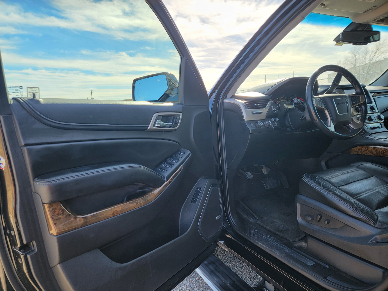 GMC Yukon 4WD 4dr Denali 2015