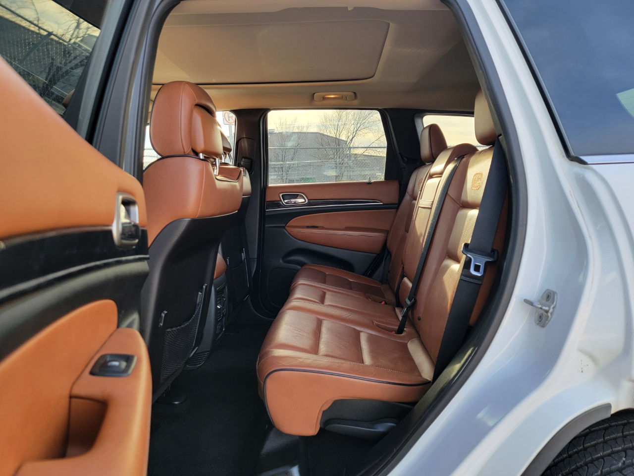 Jeep Grand Cherokee 4WD 4dr Overland Summit 2013