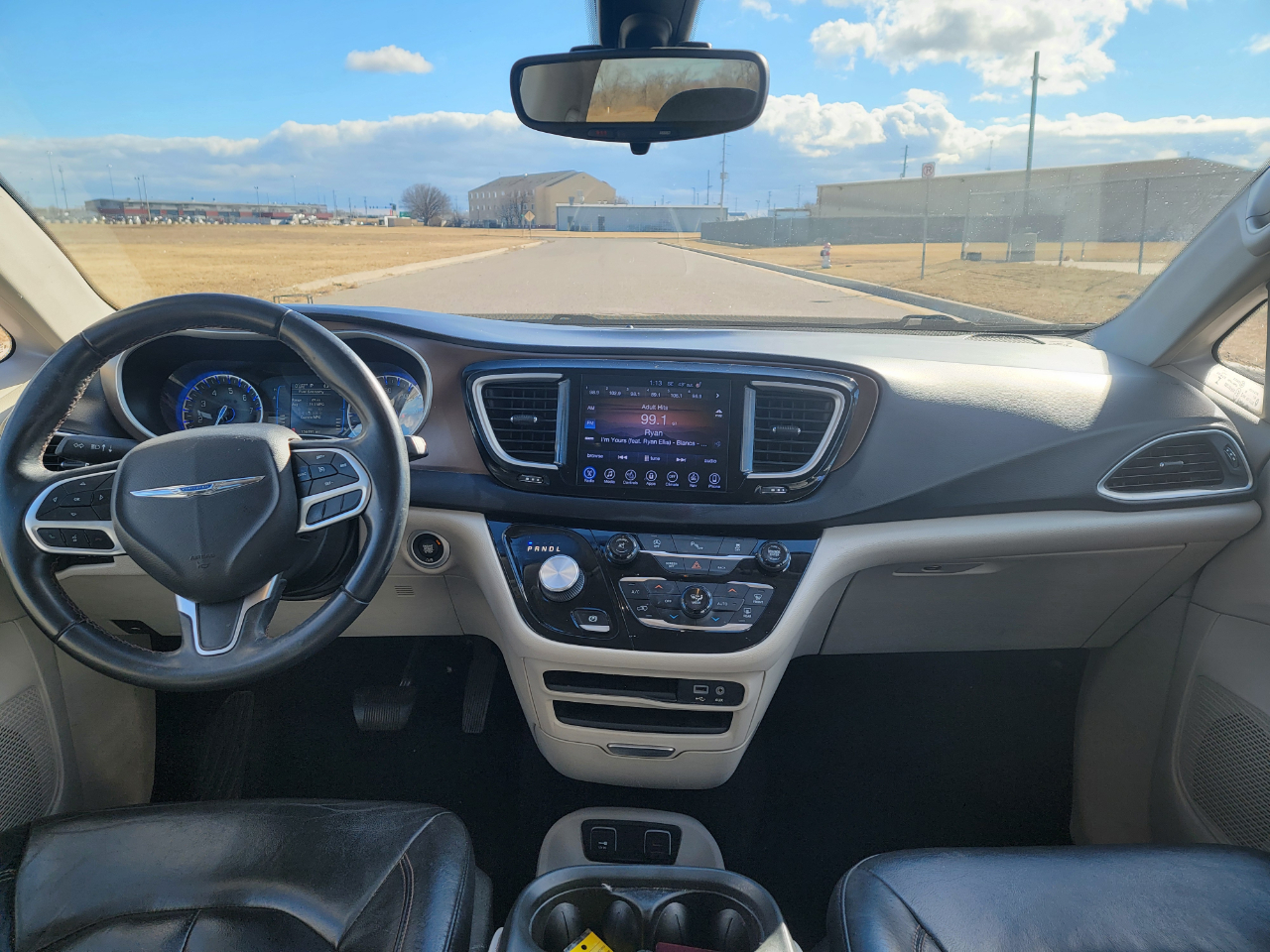 Chrysler Pacifica Touring-L FWD 2017