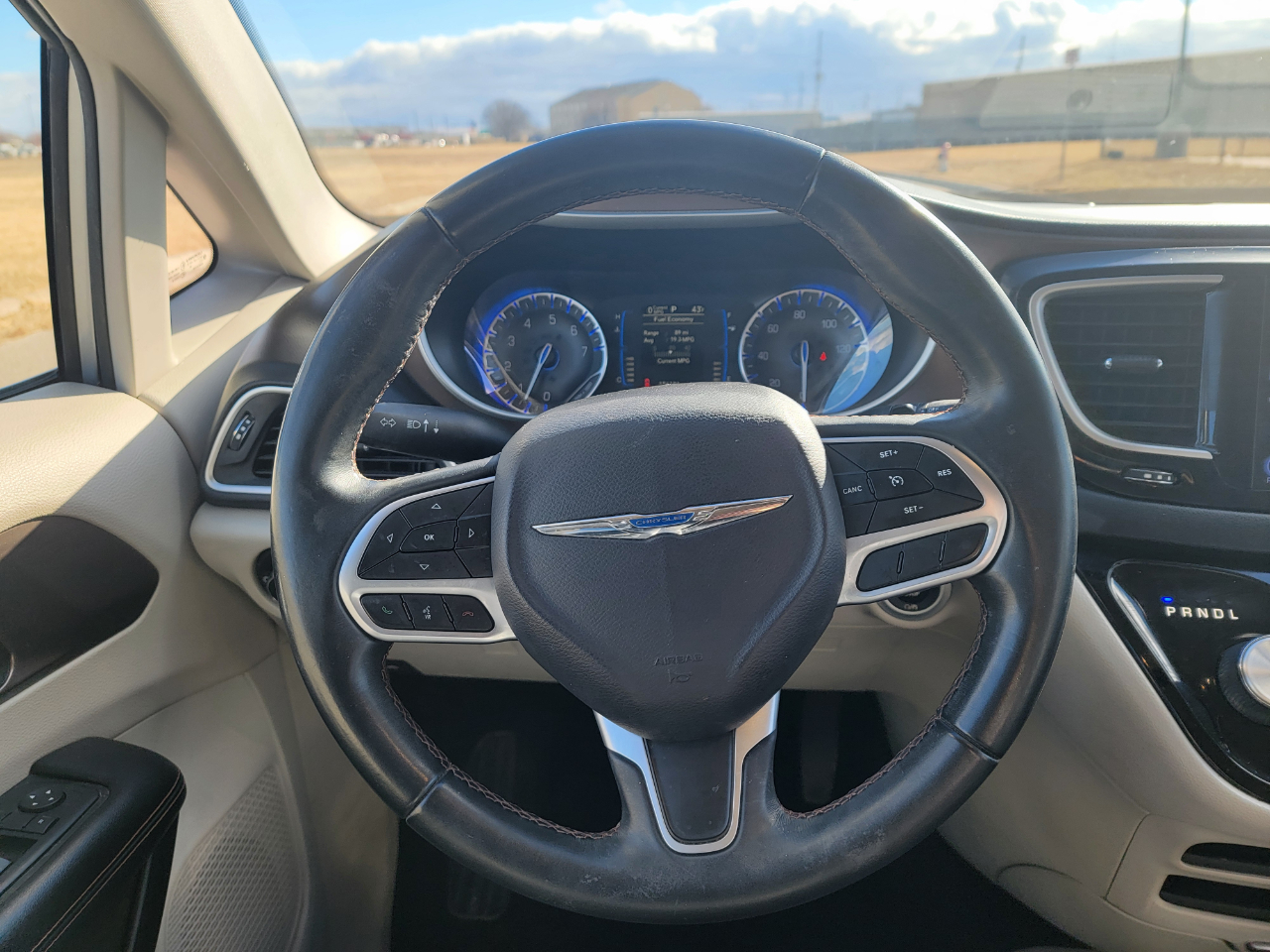 Chrysler Pacifica Touring-L FWD 2017