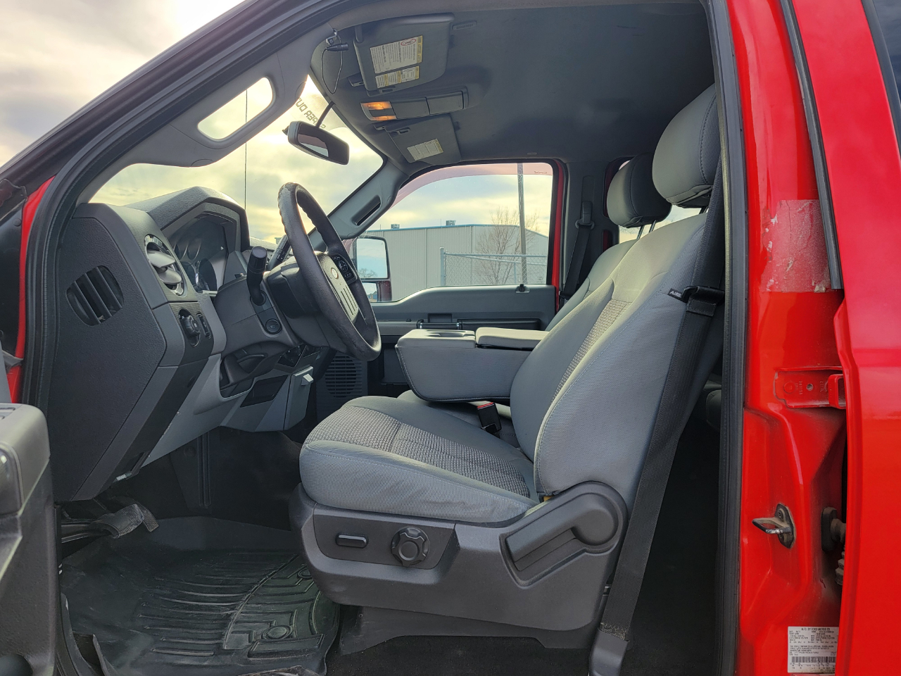 Ford Super Duty F-250 SRW 4WD Crew Cab 172" Platinum 2016