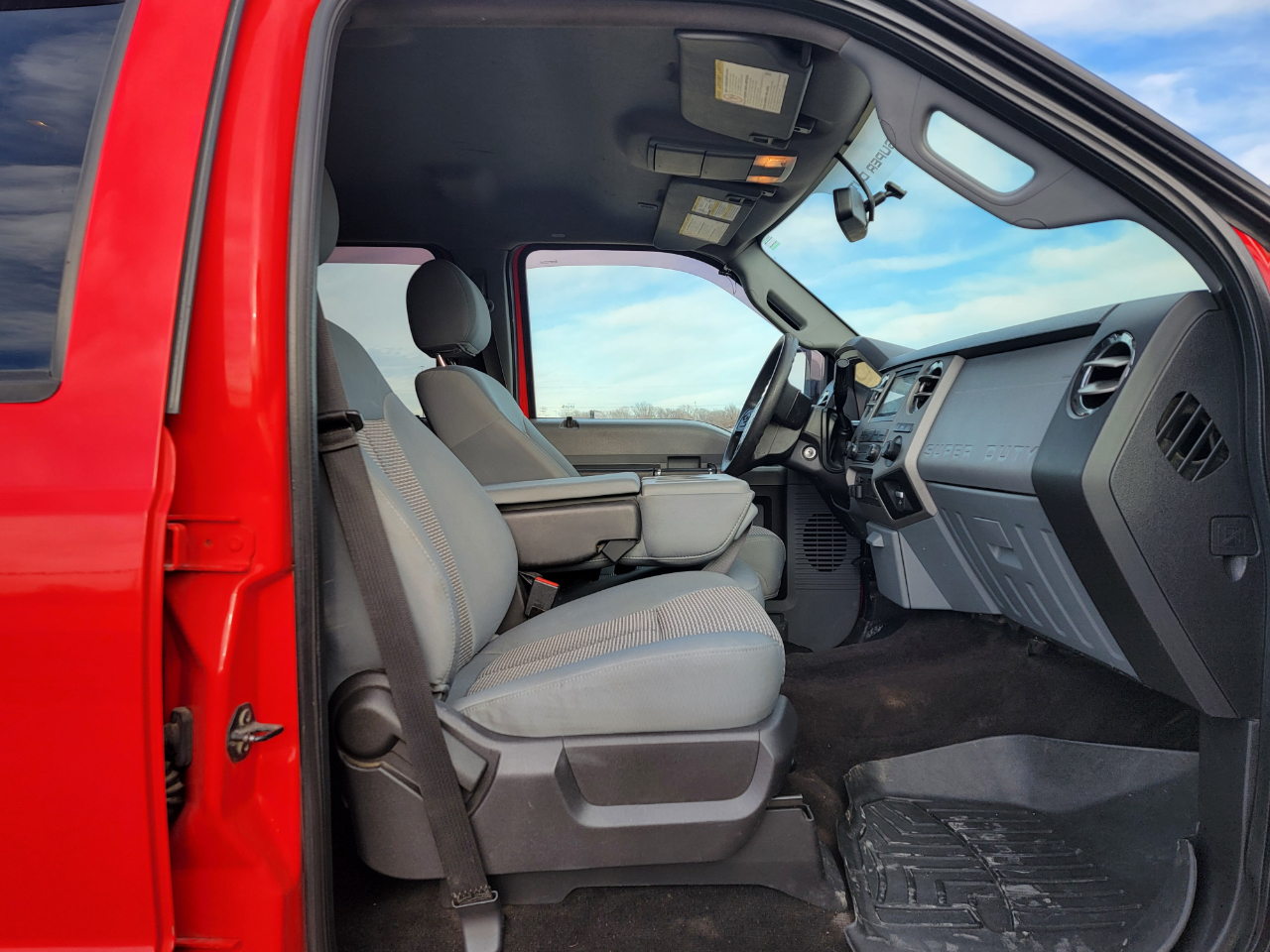 Ford Super Duty F-250 SRW 4WD Crew Cab 172" Platinum 2016