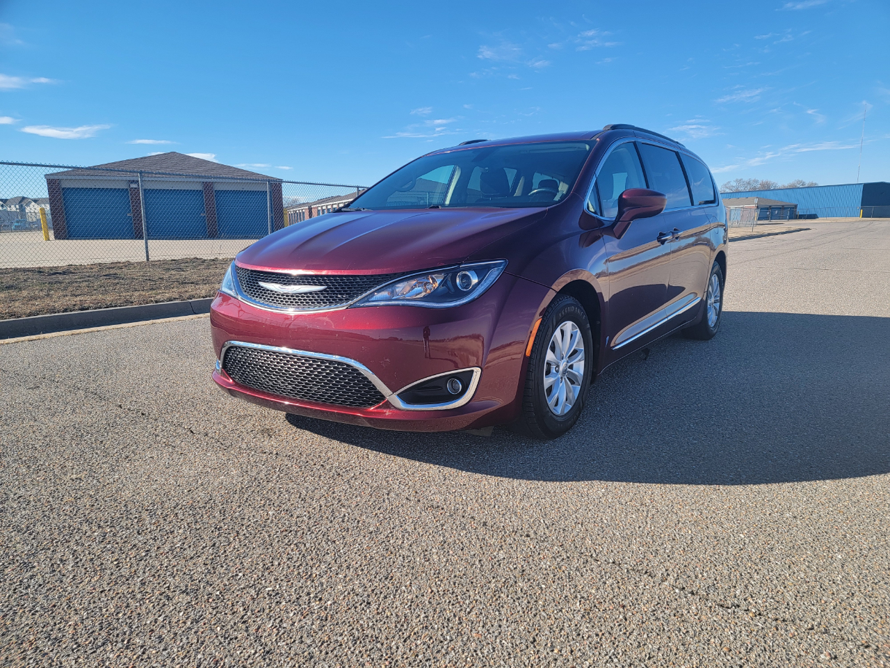 Chrysler Pacifica Touring-L FWD 2017