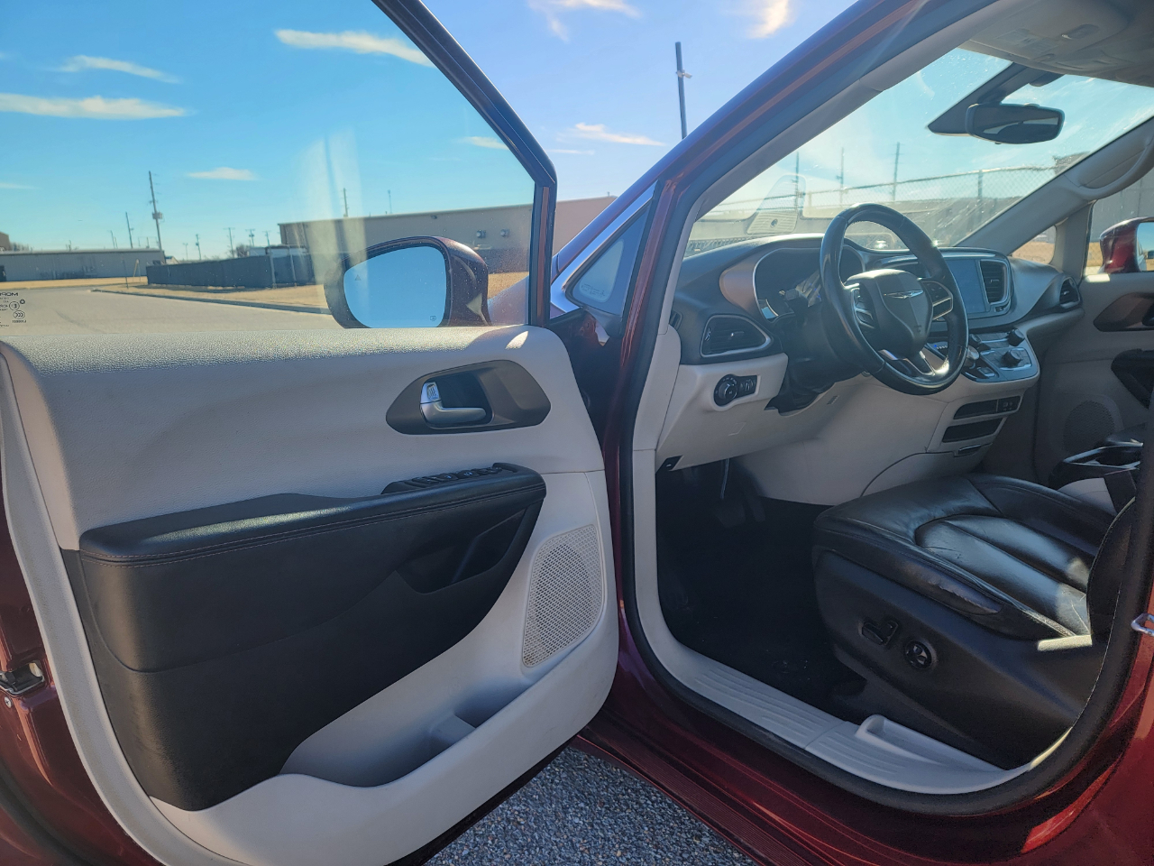 Chrysler Pacifica Touring-L FWD 2017