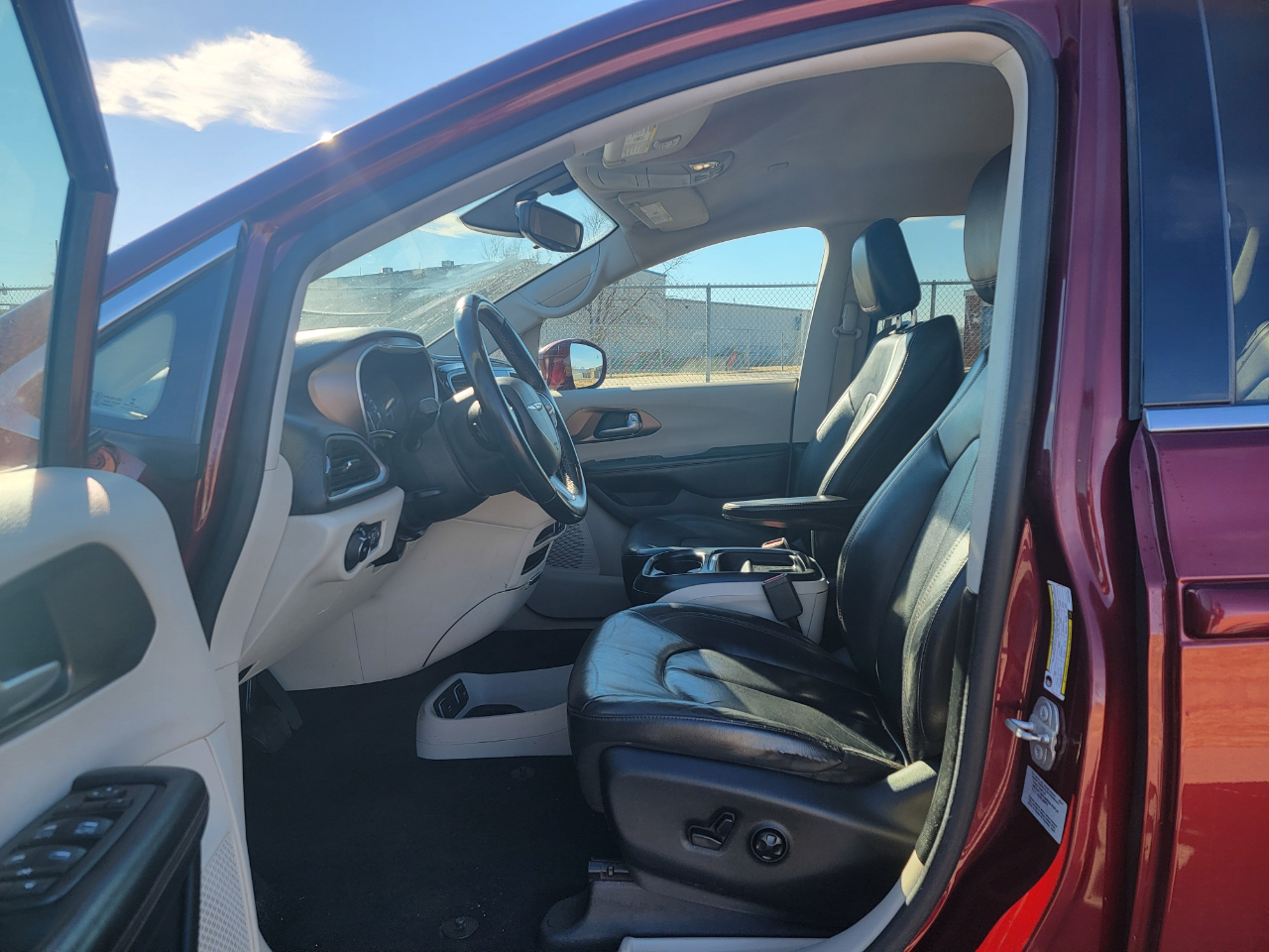 Chrysler Pacifica Touring-L FWD 2017