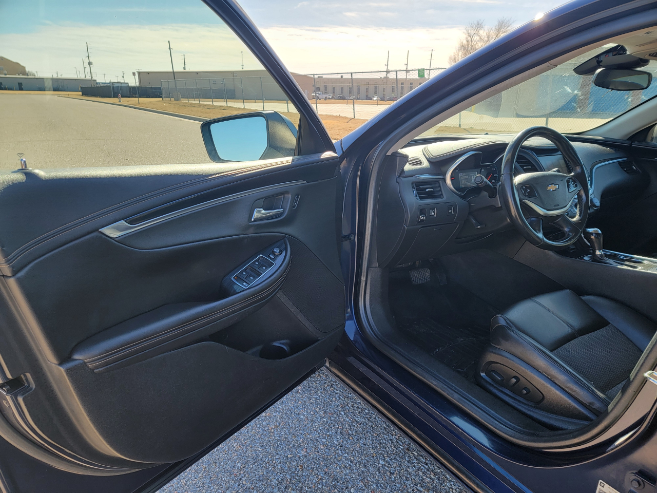 Chevrolet Impala 4dr Sdn LT w/1LT 2019