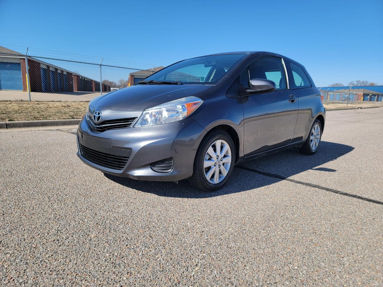 Toyota Yaris 3dr Liftback Auto LE (TMC/CBU Plant) (Natl) 2014