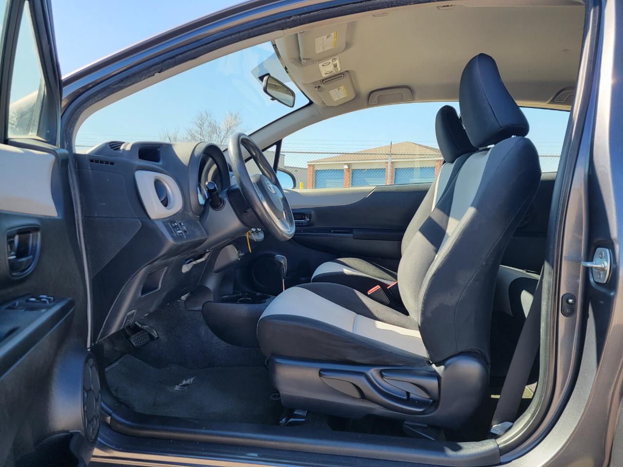 Toyota Yaris 3dr Liftback Auto LE (TMC/CBU Plant) (Natl) 2014