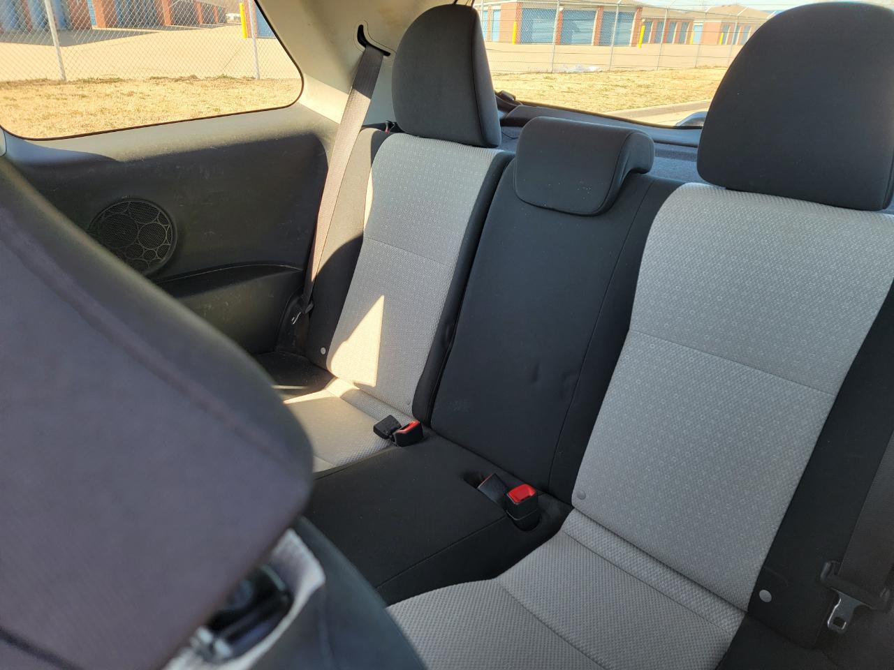 Toyota Yaris 3dr Liftback Auto LE (TMC/CBU Plant) (Natl) 2014