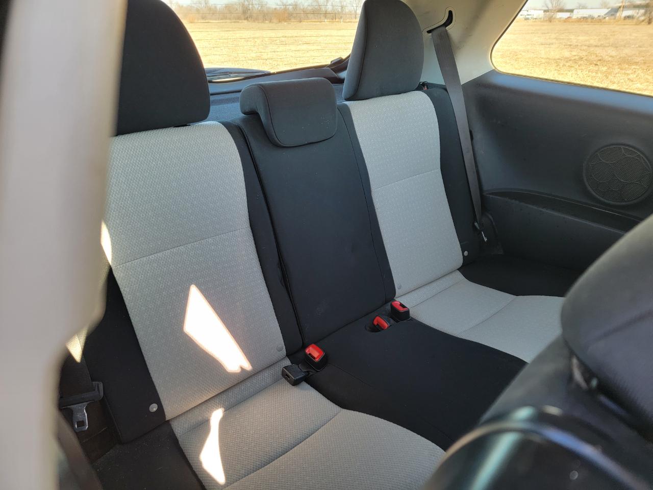 Toyota Yaris 3dr Liftback Auto LE (TMC/CBU Plant) (Natl) 2014