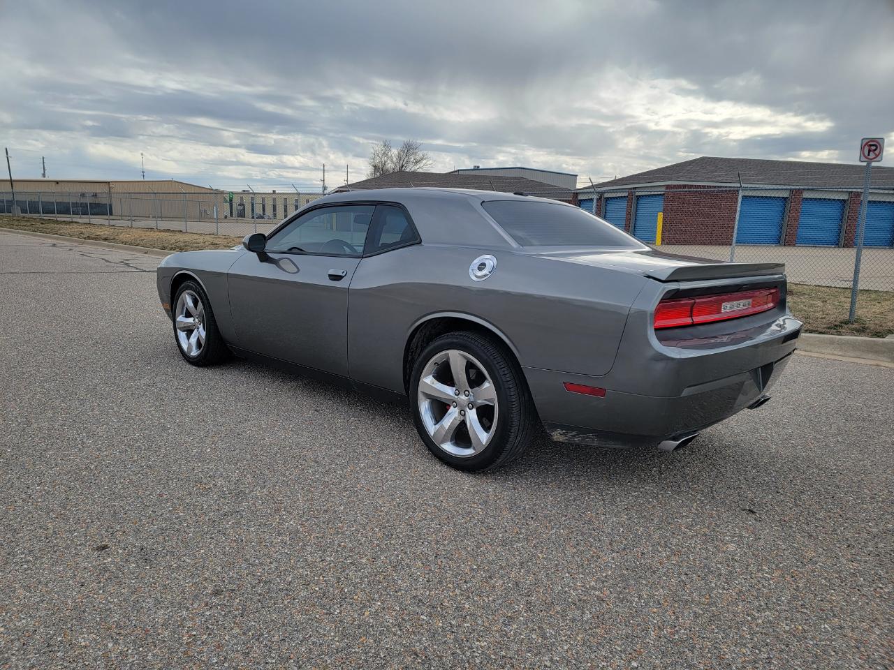 Dodge Challenger 2dr Cpe R/T 2012