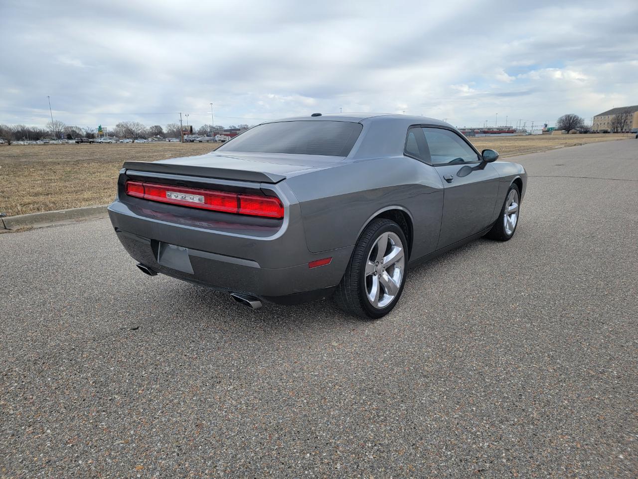 Dodge Challenger 2dr Cpe R/T 2012