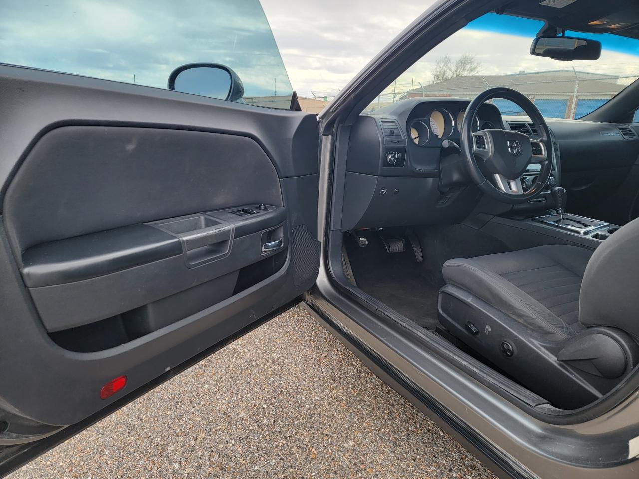 Dodge Challenger 2dr Cpe R/T 2012