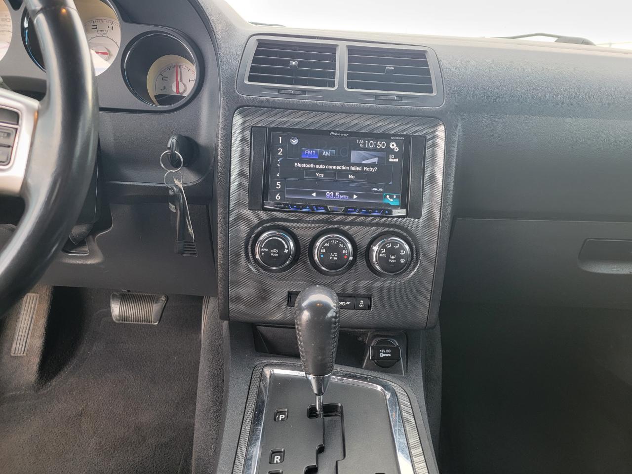 Dodge Challenger 2dr Cpe R/T 2012