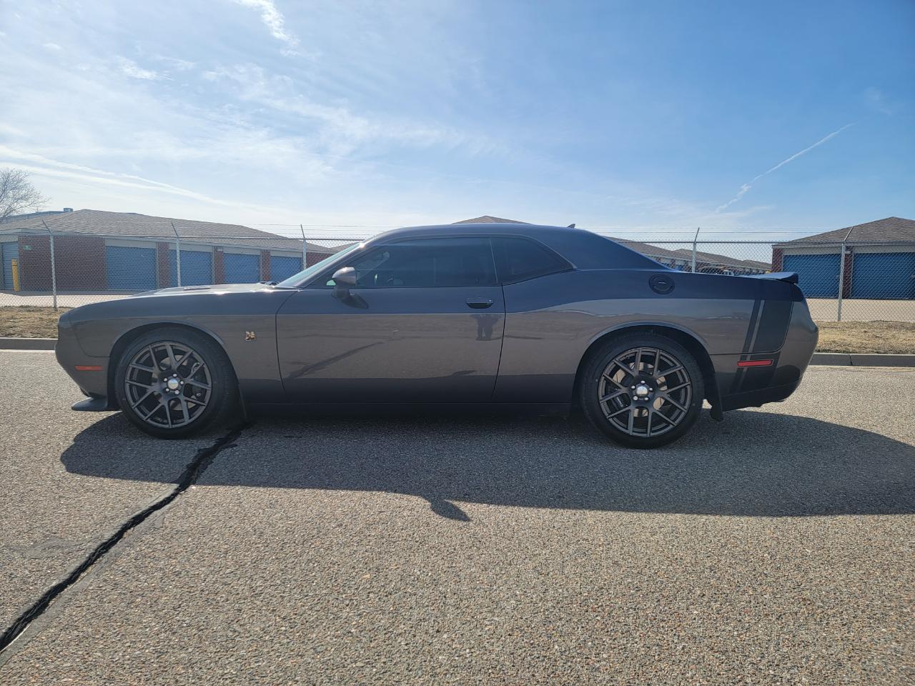 Dodge Challenger 2dr Cpe R/T Scat Pack 2016