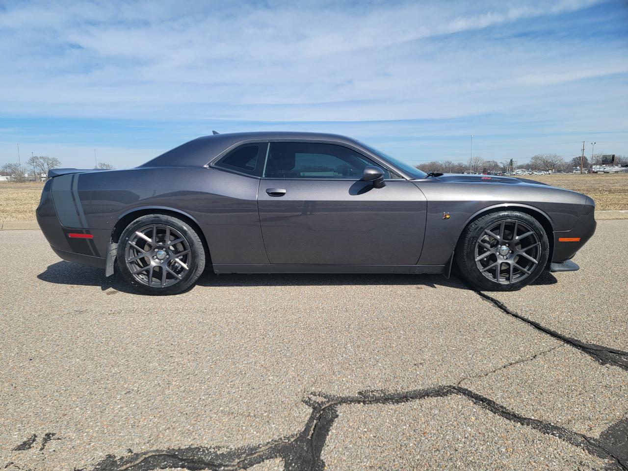 Dodge Challenger 2dr Cpe R/T Scat Pack 2016