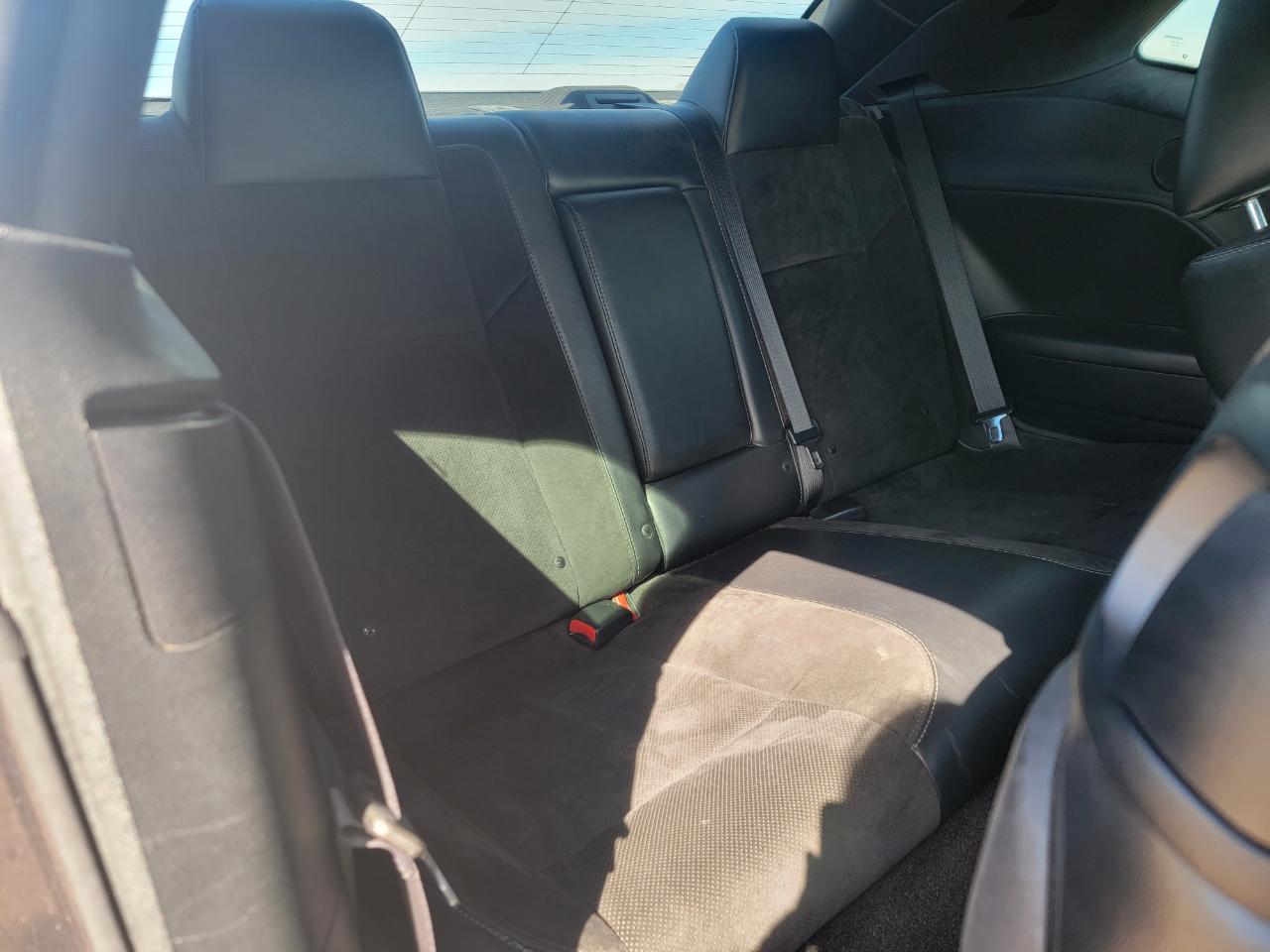 Dodge Challenger 2dr Cpe R/T Scat Pack 2016