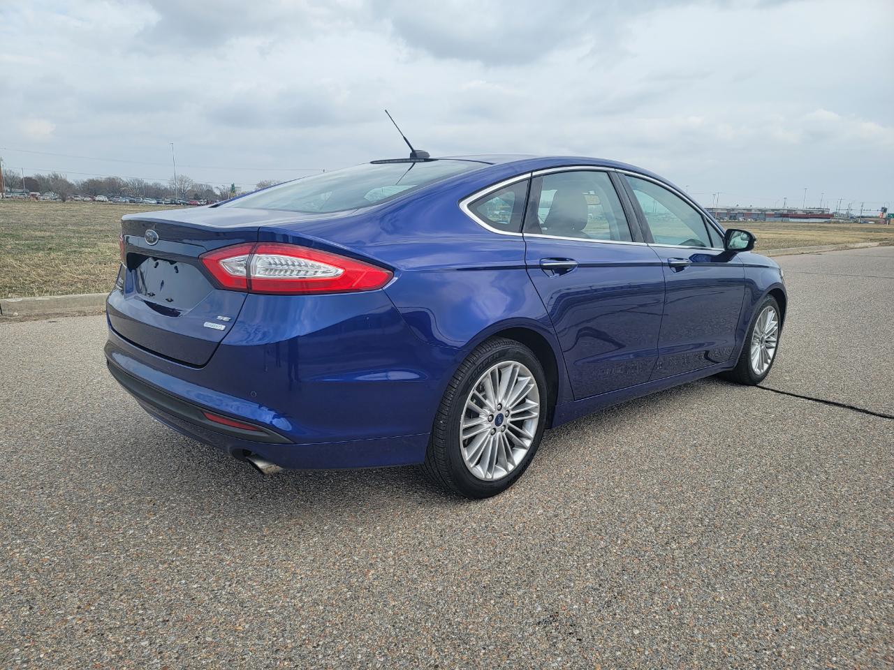 Ford Fusion 4dr Sdn SE FWD 2015