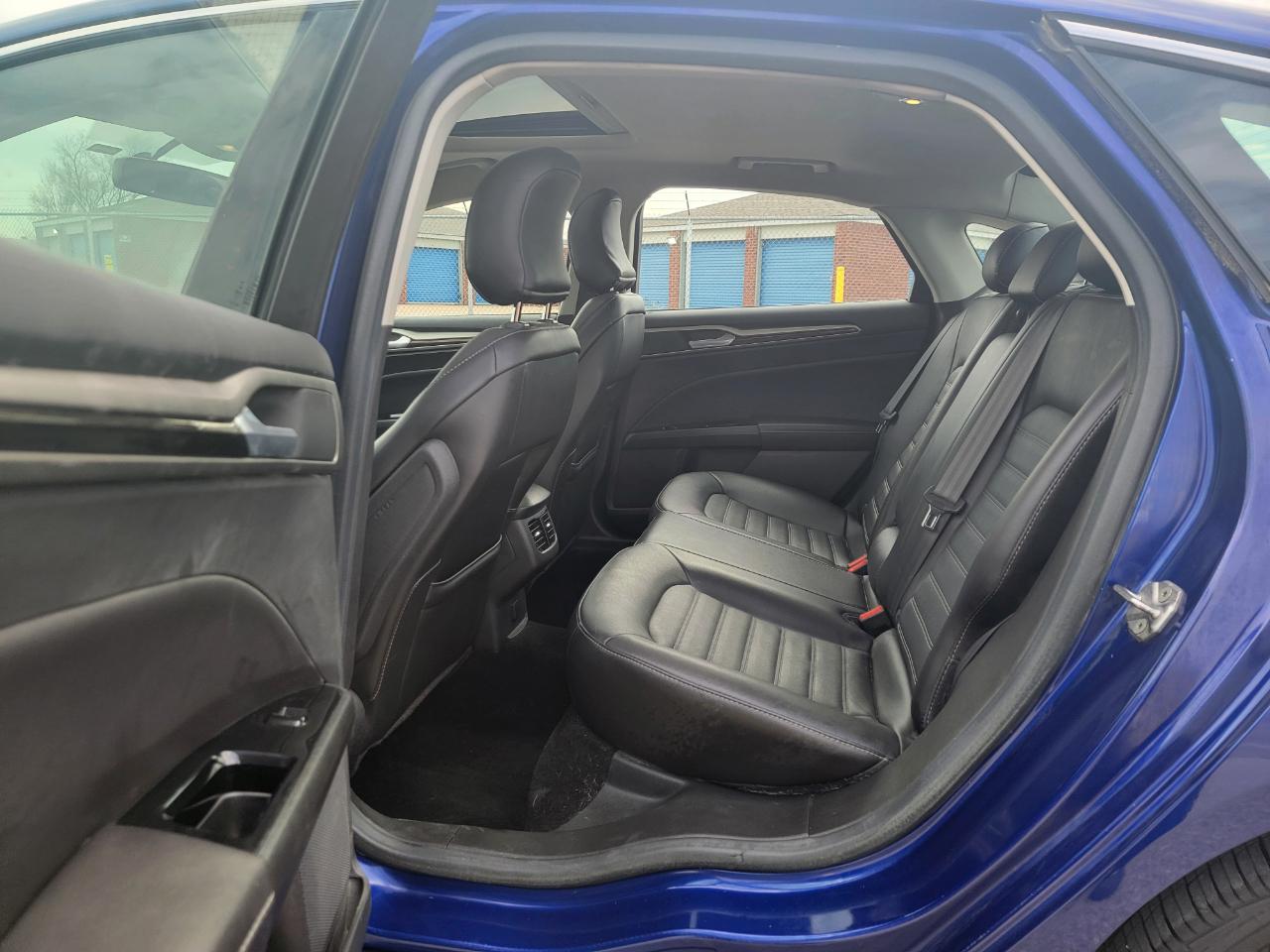 Ford Fusion 4dr Sdn SE FWD 2015