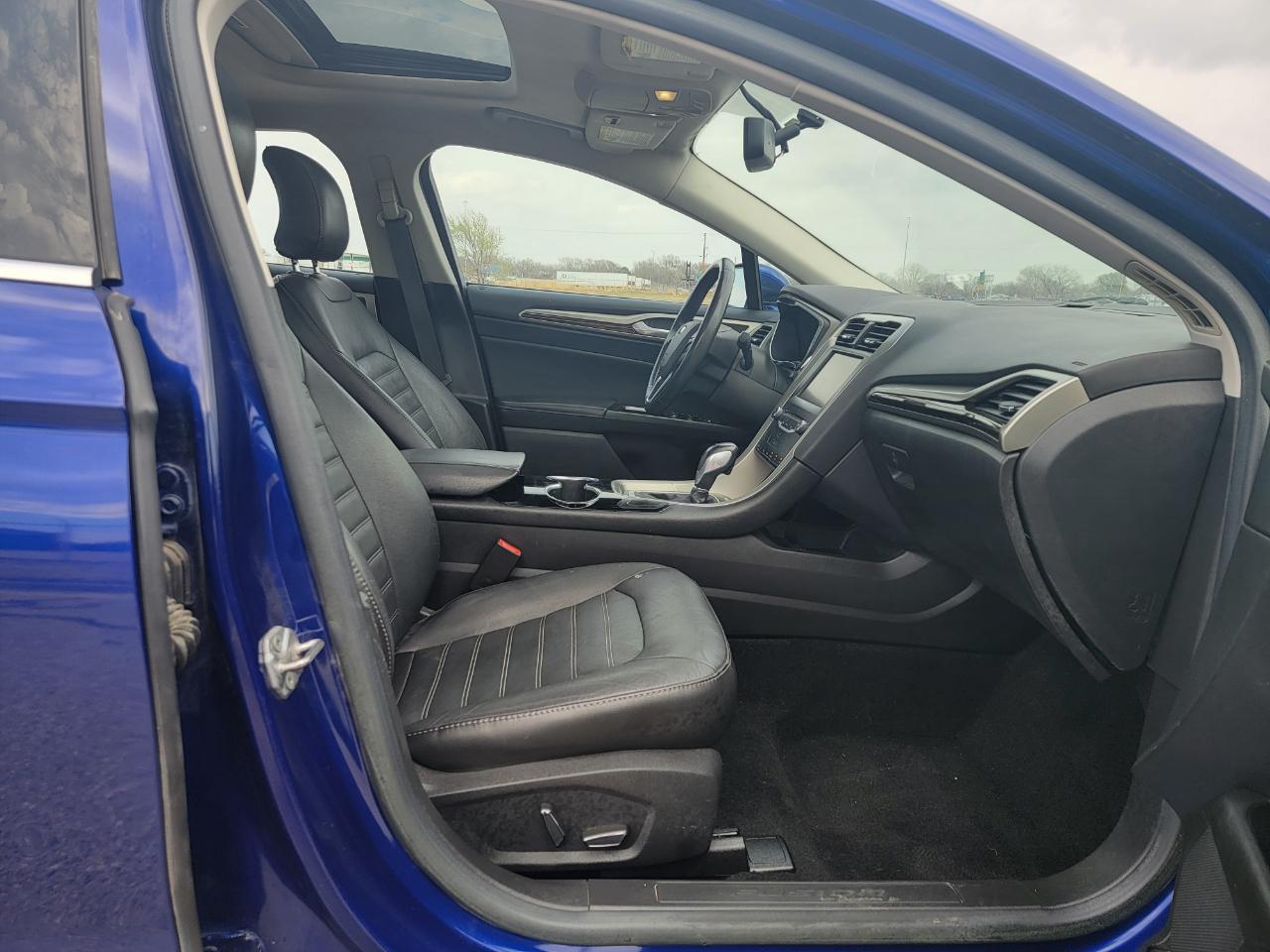 Ford Fusion 4dr Sdn SE FWD 2015