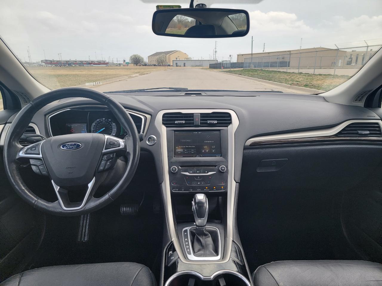 Ford Fusion 4dr Sdn SE FWD 2015