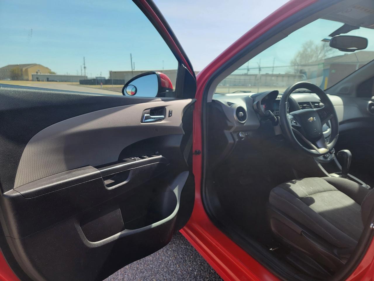 Chevrolet Sonic 4dr Sdn Auto LT 2015