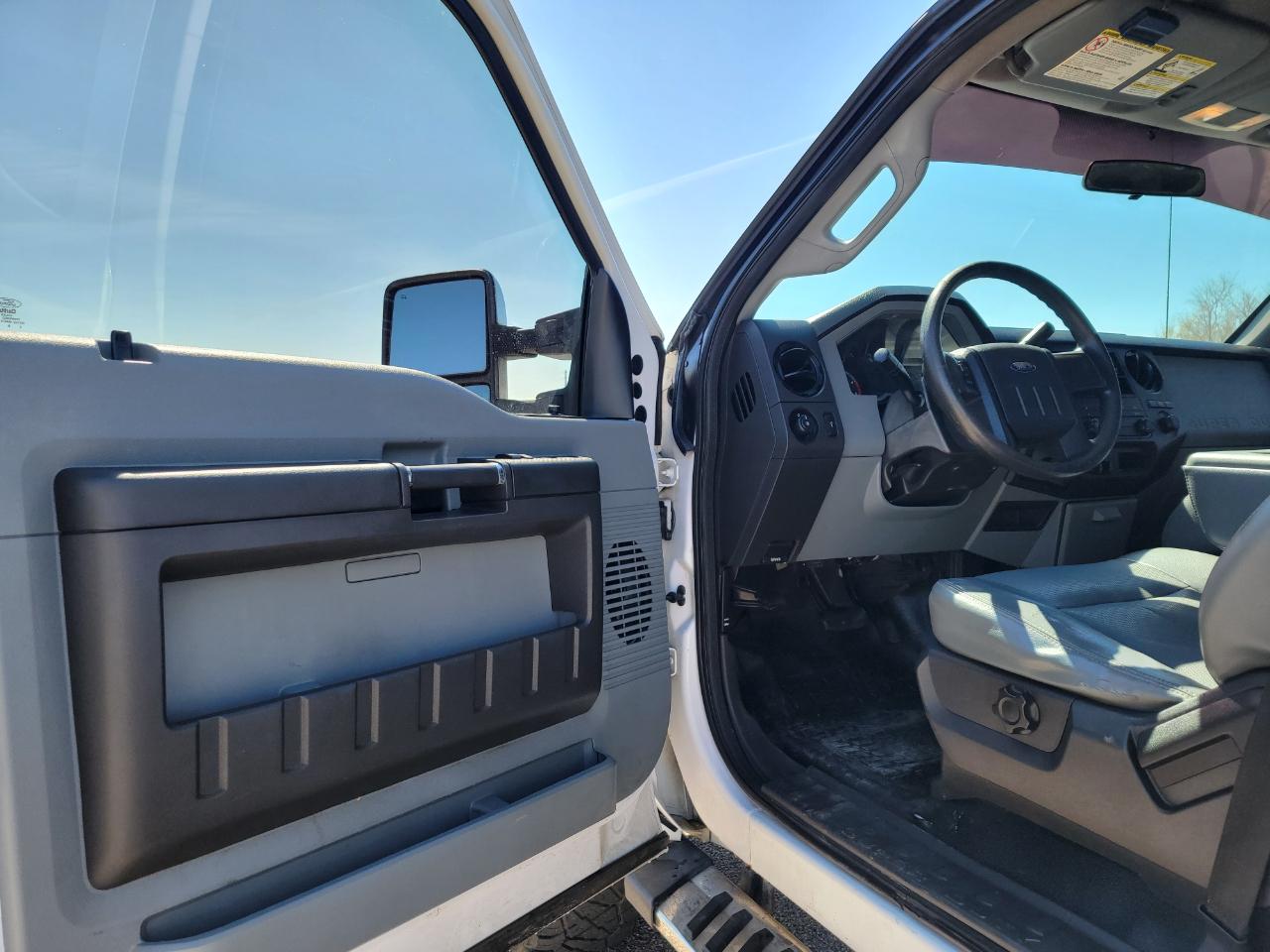 Ford Super Duty F-250 SRW 4WD Crew Cab 156" Platinum 2013