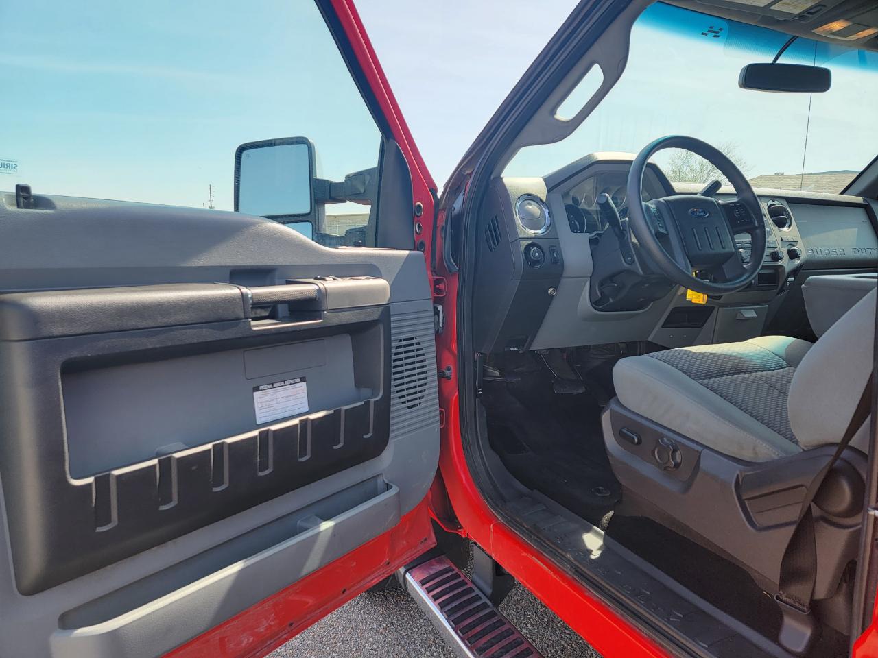 Ford Super Duty F-250 SRW 4WD Crew Cab 172" Platinum 2016