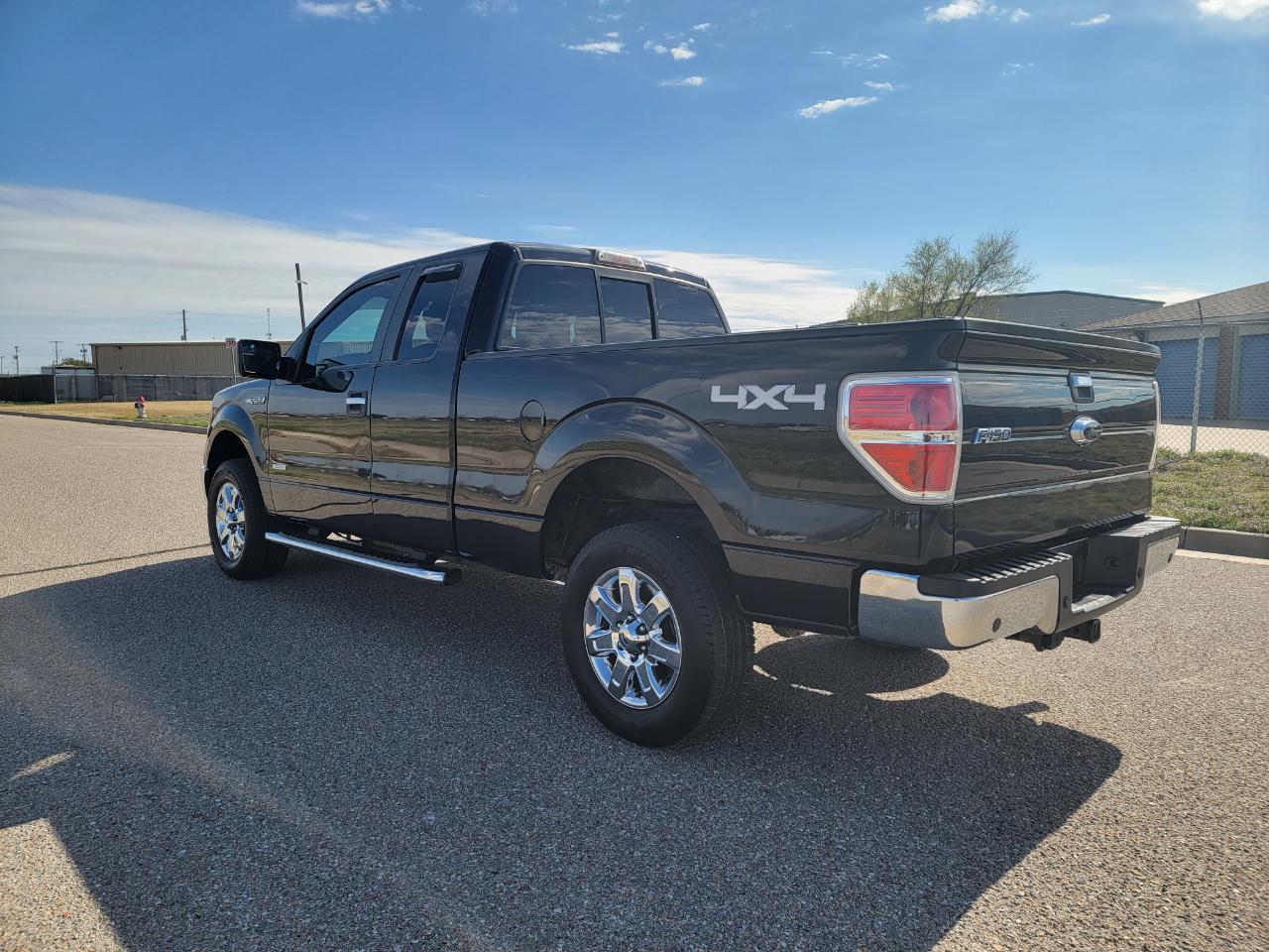 RAM 1500 4WD Crew Cab 140.5" Big Horn 2016