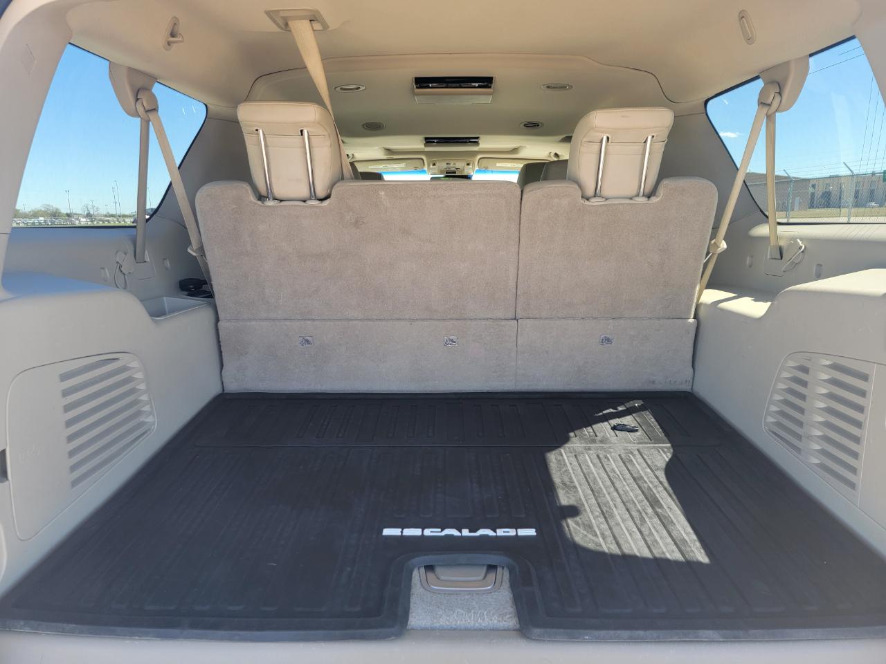 Cadillac Escalade ESV 4WD 4dr Luxury 2015