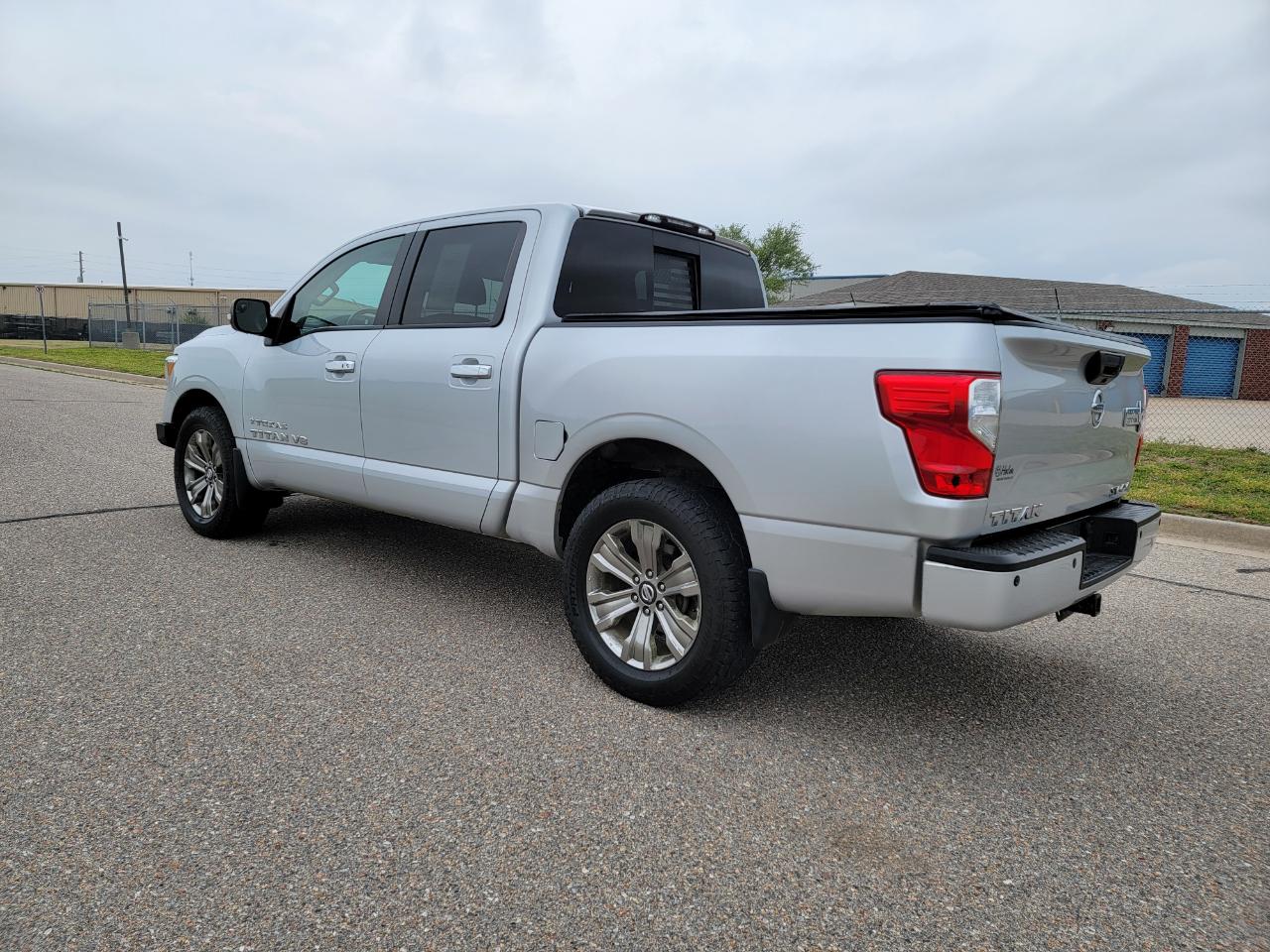 Nissan Titan 4x4 Crew Cab SV 2018