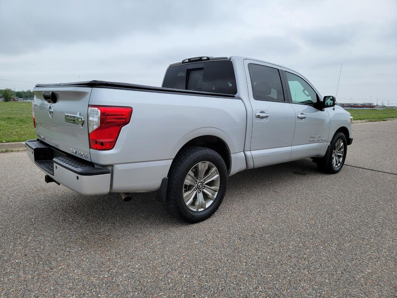 Nissan Titan 4x4 Crew Cab SV 2018
