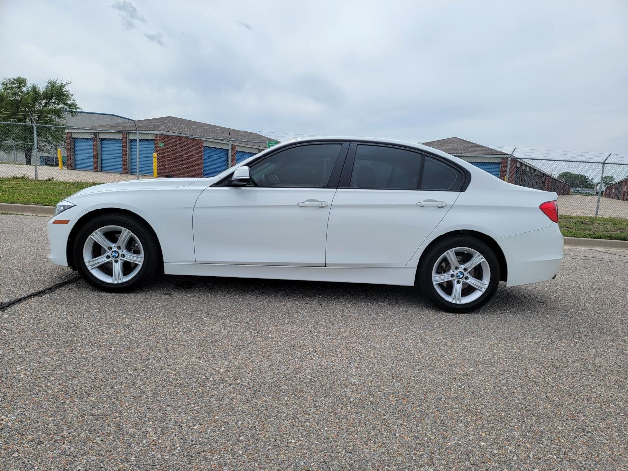 BMW 3 Series 4dr Sdn 320i xDrive AWD 2015