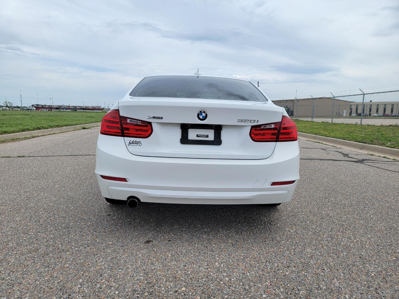 BMW 3 Series 4dr Sdn 320i xDrive AWD 2015