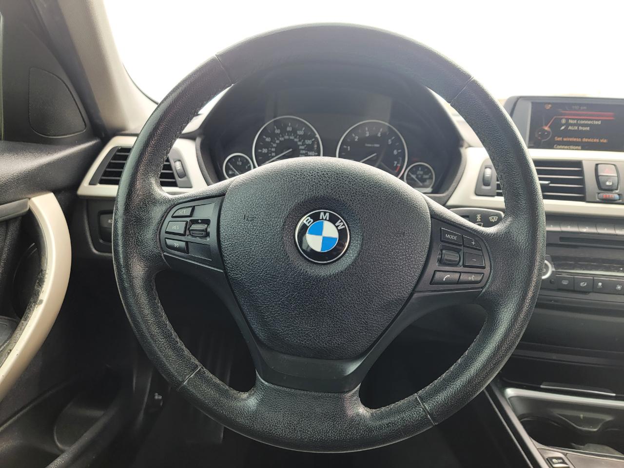 BMW 3 Series 4dr Sdn 320i xDrive AWD 2015