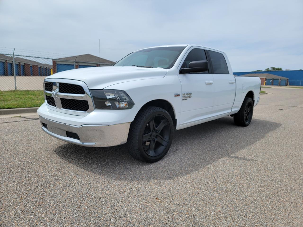 RAM 1500 Classic SLT 4x2 Crew Cab 6'4" Box 2019