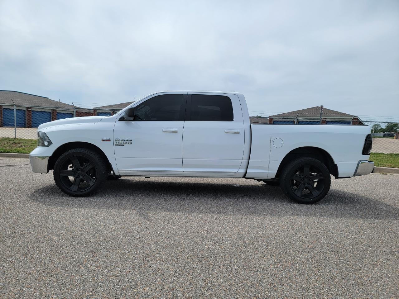 RAM 1500 Classic SLT 4x2 Crew Cab 6'4" Box 2019
