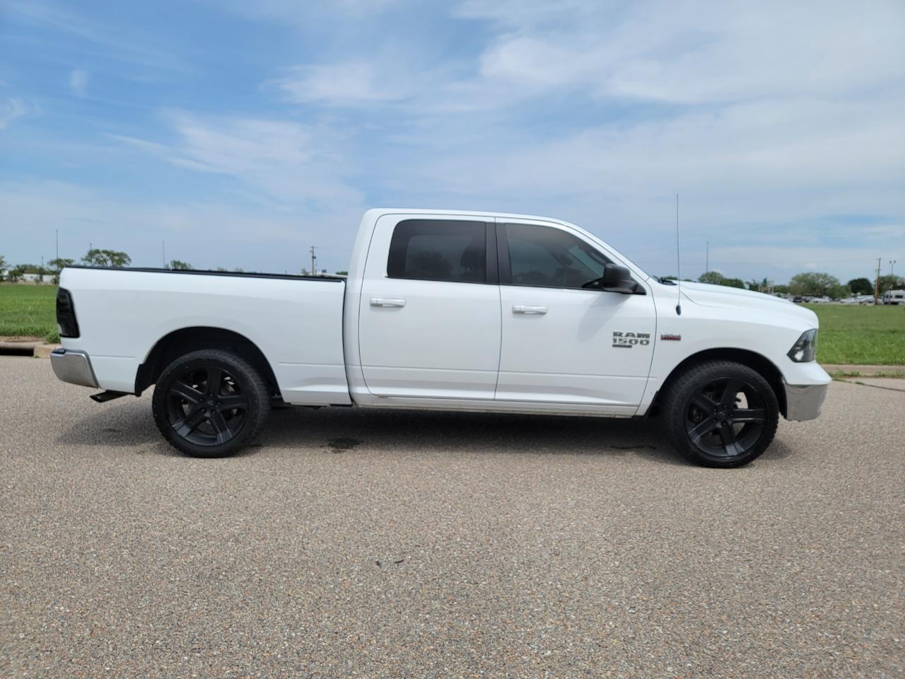 RAM 1500 Classic SLT 4x2 Crew Cab 6'4" Box 2019