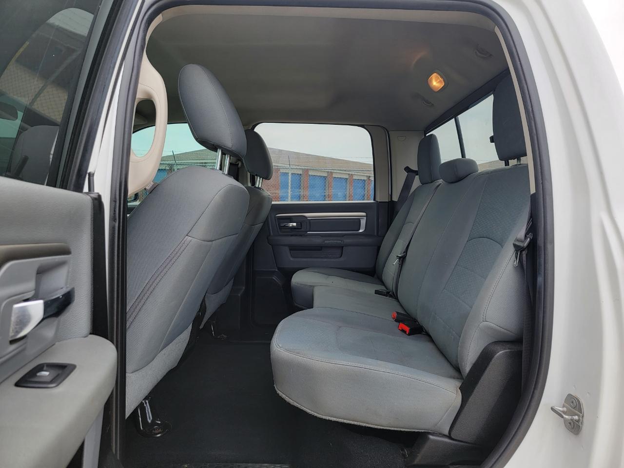 RAM 1500 Classic SLT 4x2 Crew Cab 6'4" Box 2019