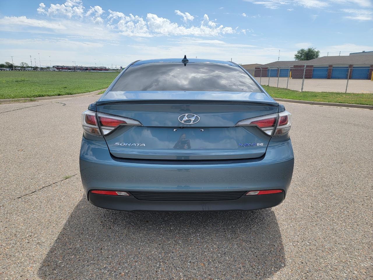 Hyundai Sonata Hybrid 4dr Sdn SE 2016