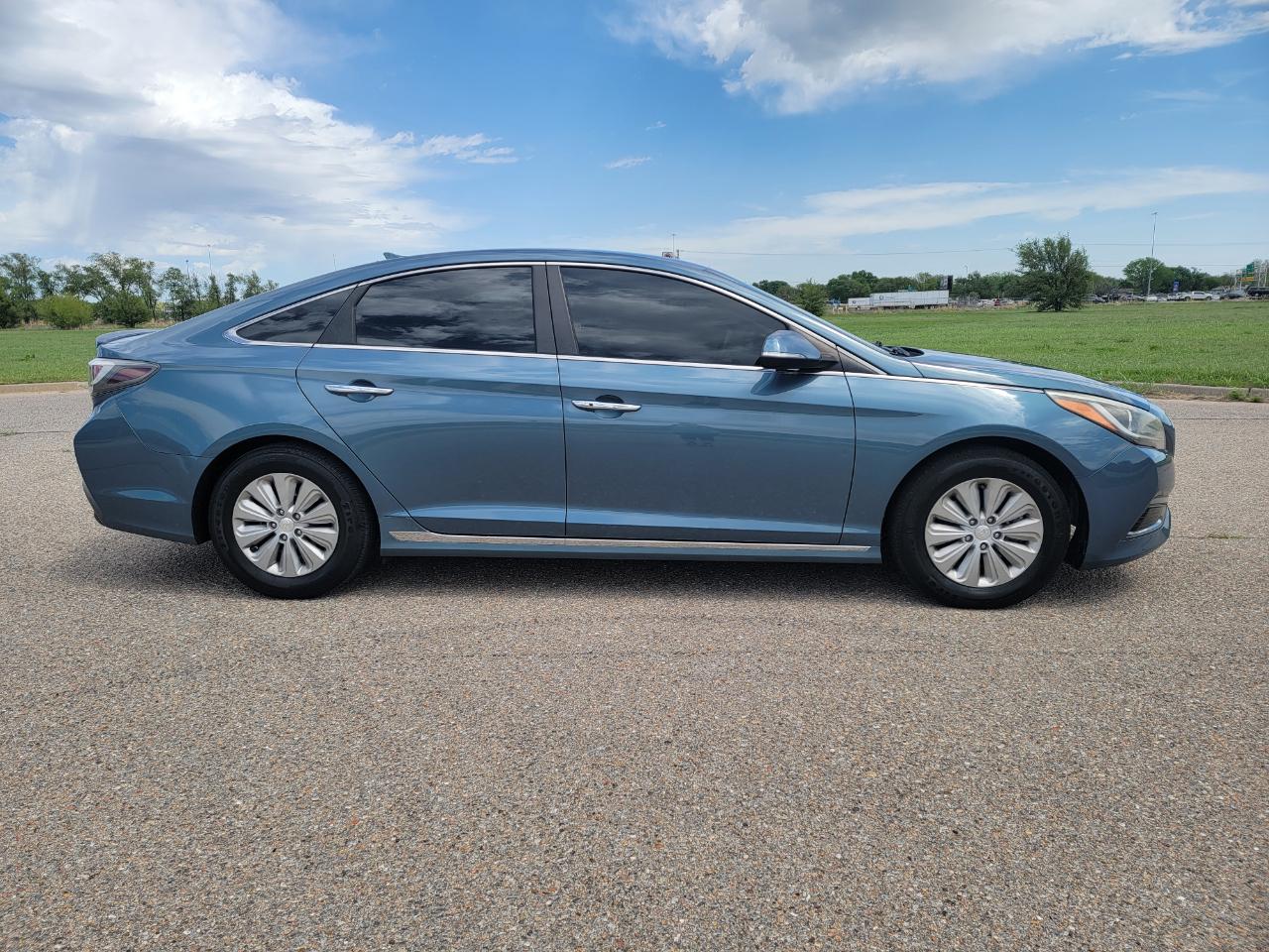 Hyundai Sonata Hybrid 4dr Sdn SE 2016