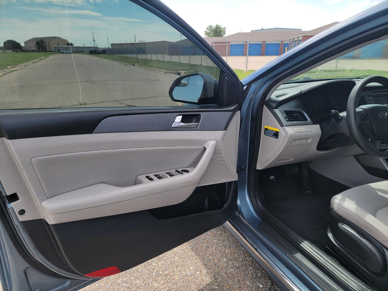 Hyundai Sonata Hybrid 4dr Sdn SE 2016