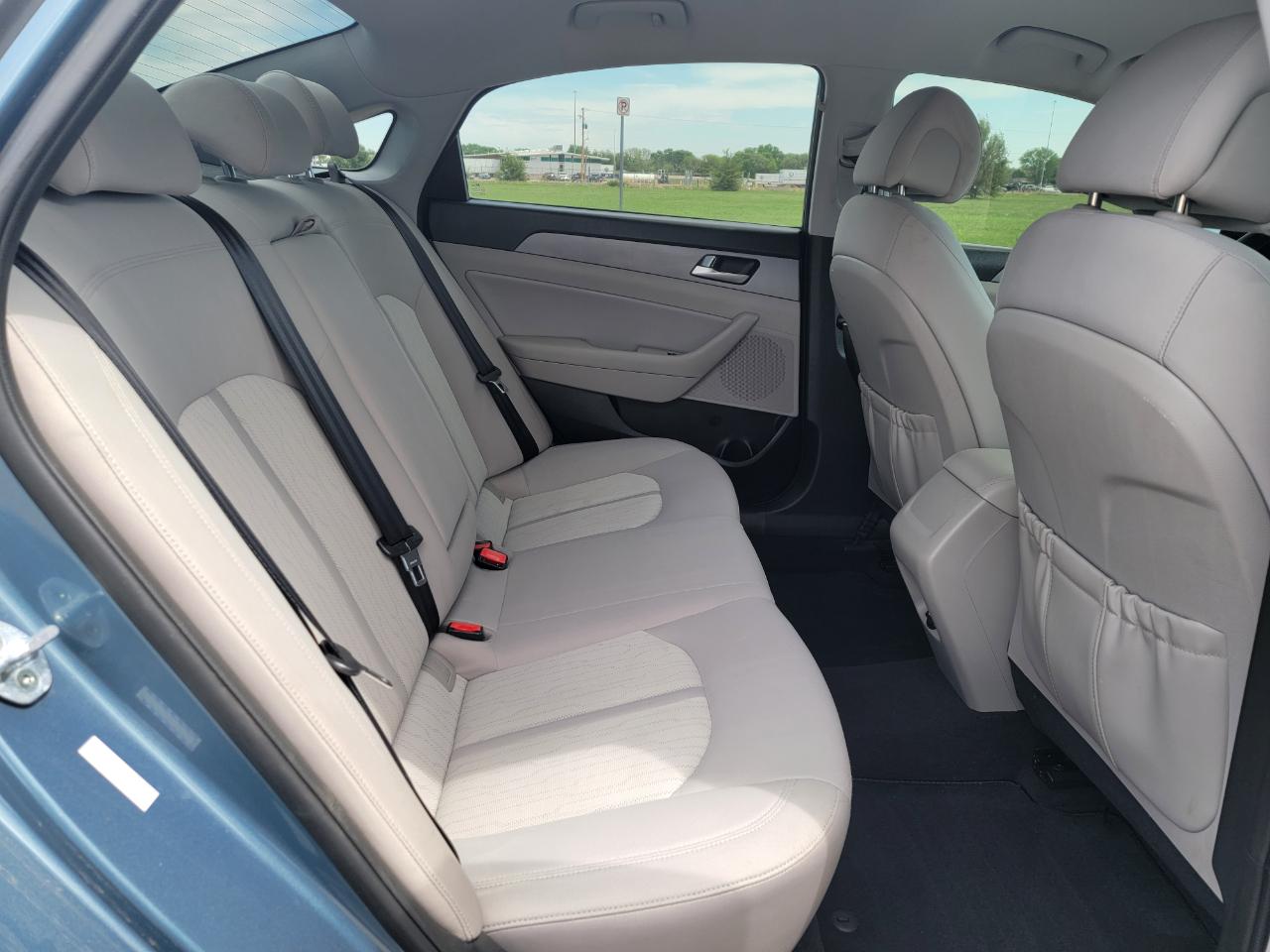 Hyundai Sonata Hybrid 4dr Sdn SE 2016